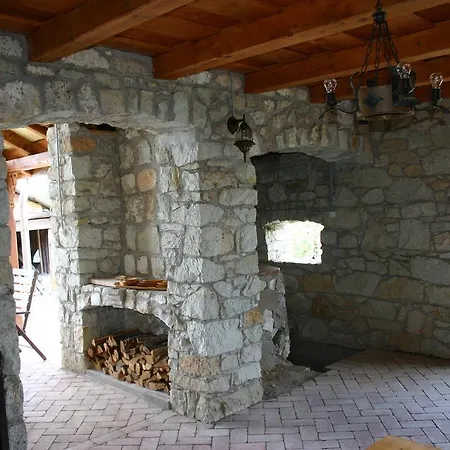 Tulipanos Vendeghaz Guest house *
